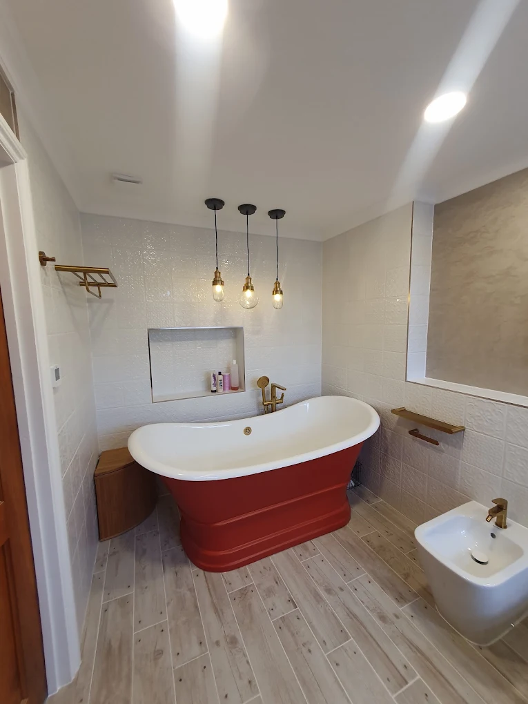 Refurbished room by CIN Construction